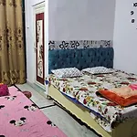 Aparna Niwas Home Stay Family Friendly Varanasi